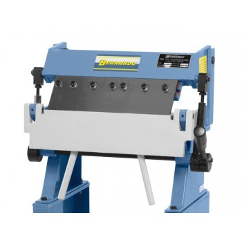 Bernardo SB305S manual folding machine